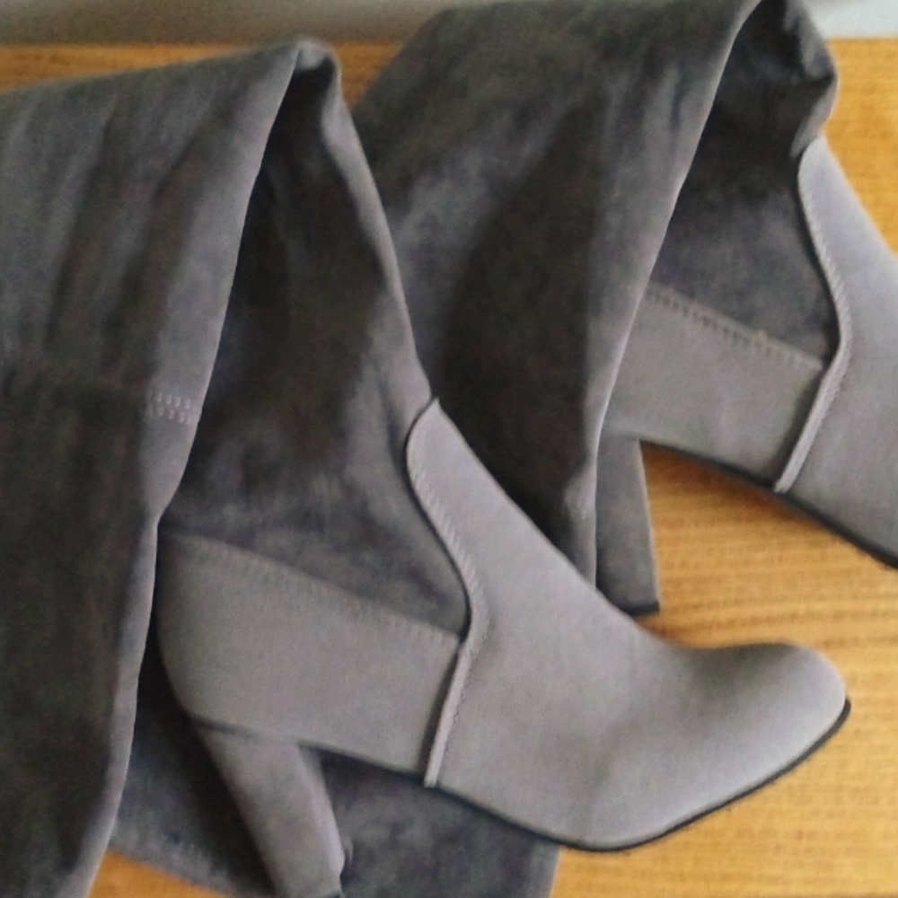 Over the knee, faux suede boots, size 38/6.5-7, gray